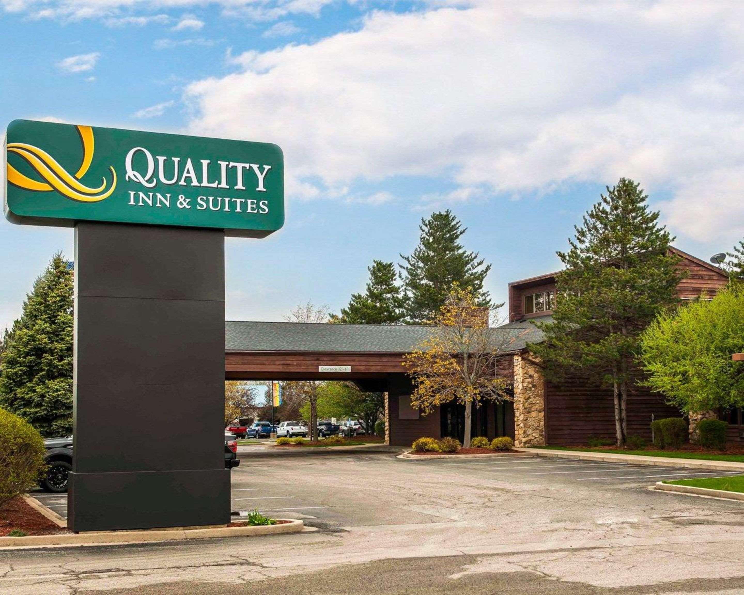 Quality Inn & Suites Goshen Exterior photo